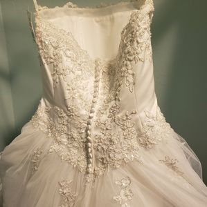 David's bridal wedding dress